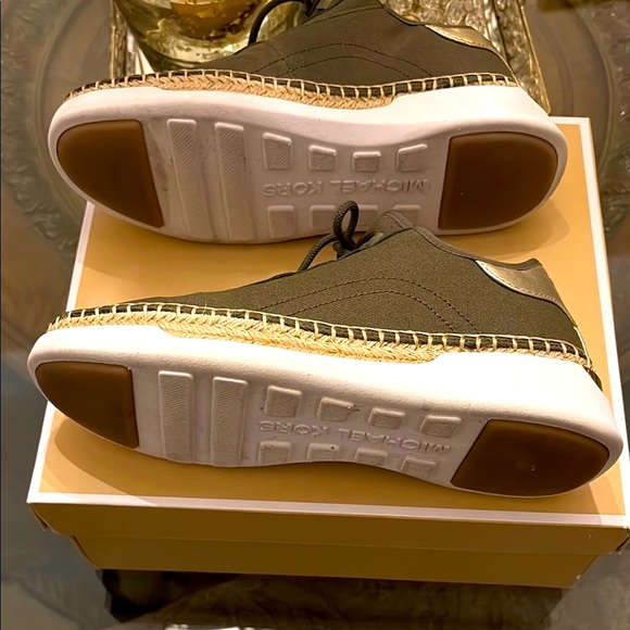 Michael Kors Green Sneakers Casual Low-Top - Picture 6 of 6